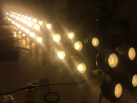 Projecteur de scène étanche 4x100W blanc chaud 3500K IP65 400W COB LED Blinder Light