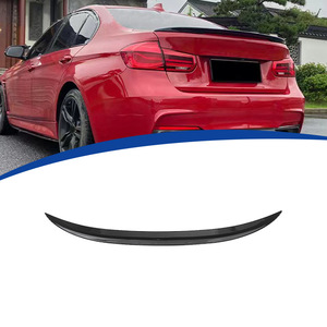 สปอยเลอร์หลัง BMW F30 สีดำเงา ลายคาร์บอน แบบ Ducktail พร้อมวิงเล็ท ติดตั้งด้วยกาว - Product Image 1