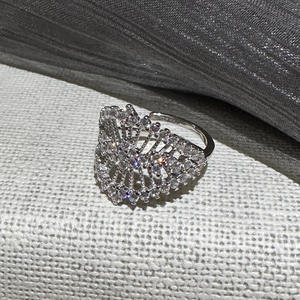 Bague en argent pur S925, dentelle, luxe, vintage français, sculptée, ouverte, simple, tendance, réglable, incrustation en forme de chiffre - Product Image 1