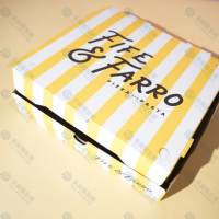 Boîte d'emballage pour pizza de restauration rapide en carton ondulé à quatre couleurs imprimées avec revêtement UV, recyclable, en gros, 10 et 12 pouces