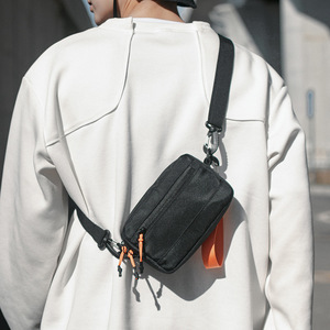 Bolsos de hombro negros a la moda, bolsos cruzados cuadrados pequeños unisex, bolso cruzado para hombre y mujer, informal, resistente al desgaste, nueva tendencia - Product Image 1