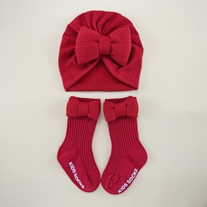 Wholesale Skin Friendly Newborn Cap <strong>Socks</strong> Headband <strong>Set</strong> Baby Beanie With Bow Knitted Headwrap Infant Gift <strong>Set</strong> for Boy Girl - Product Image 5