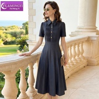 Robe élégante à col gris pour femmes, coupe ajustée, texture minimaliste, manches courtes, jupe évasée, idéale pour l'été, FMY70475