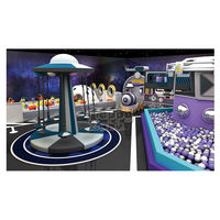 Structure de jeu géante multi-niveaux sur le thème de l'espace, style galaxie, aire de jeux pour enfants, toboggan, équipement de terrain de jeu intérieur pour centre pour enfants