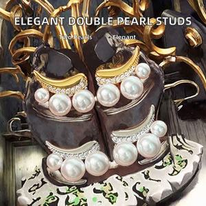 Boucles d'oreilles clous personnalisées en laiton plaqué rhodium, luxe léger, avec zircon et perle, forme de lune, unisexe - Product Image 2