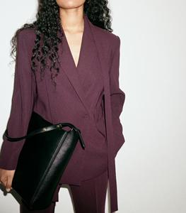 Blazer Morado para Mujer con Cuello de Solapa, Cierre de un Solo Botón, Manga Larga, Largo Regular, Antiarrugas, Color Sólido - Product Image 3