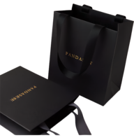 Emballage de cadeau personnalisé de luxe pour hommes sous-vêtements lunettes briquet parfum sac d'emballage cadeau de qualité haut de gamme