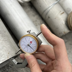 Tube en acier inoxydable 304L <span class=keywords><strong>Inox</strong></span> 304 76 304 Schedule 40 sans soudure et soudé pour système d'échappement - Product Image 2