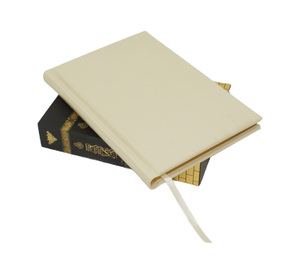 Funda de Biblia de Cuero Premium para Biblia Reina Valera 1960 Español, Biblia Católica NRSV de Letra Grande, Estuche Protector de Biblia Duradero - Product Image 1