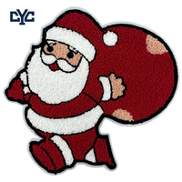 Badge brodé en chenille 3D PVC Père Noël souriant, motif de Noël en chenille pelucheuse, patch de dessin animé pour les fêtes de Noël