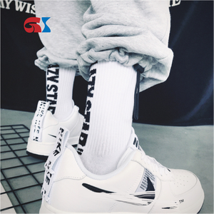 Calcetines deportivos de algodón de tubo largo para hombres adolescentes, calcetines casuales de estilo callejero inspirados en letras de moda para mujeres de Hip-Hop al por mayor - Product Image 5