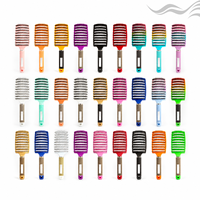 Brosse démêlante professionnelle multi-couleurs à poils de sanglier courbés et ventilés pour femmes, idéale pour le séchage au sèche-cheveux en salon et le massage du cuir chevelu