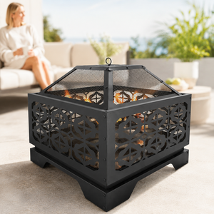 Braciere Quadrato in Ferro con Coperchio a Rete Piramidale Antifiamma, Motivo Geometrico Intagliato e Piedi Angolari - Product Image 1