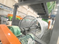 Machine de criblage de broyeur d'alimentation de trémie pour la ligne de traitement d'engrais organique et de compostConcassage