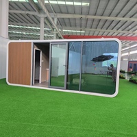 Maisonnette mobile préfabriquée personnalisable en forme de capsule spatiale, étanche, pour séjour touristique