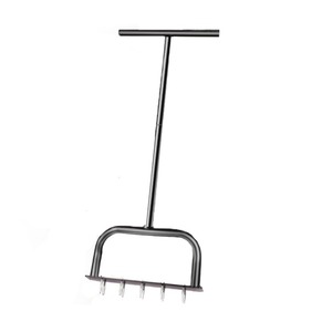 Aérateur de pelouse manuel noir, outil d'aération manuel pour le jardin, pour l'aération du sol compacté - Product Image 1