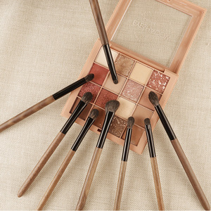 8-Piece <b>Eye</b> Brush Set Wooden Handle Animal Hair Makeup Brushes For Eyeshadow Application - Product Image 1