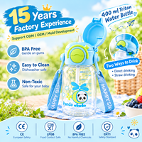 Bouteille d'eau pour enfants de 400 ml en Tritan, anti-fuite, avec paille et couvercle à boire directement, et sangle d'épaule amovible pour l'extérieur