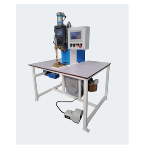 Machine de soudage par points compacte automatique pour composants en tôle d'acier, pièces de quincaillerie et applications d'assemblage industriel - Product Image 3
