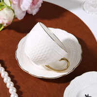 Ensemble de tasses à café et soucoupes en porcelaine fine de luxe, idéal pour les cadeaux, les familles, les hôtels, les restaurants et les fêtes