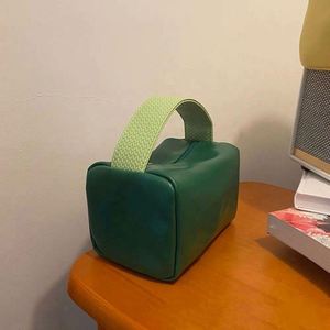 Bolsa de Maquillaje de Cuero PU con Cierre, Personalizada con Logotipo, Color Caramelo, Cuadrada, de Gran Capacidad, para Viaje, Venta al Por Mayor - Product Image 3