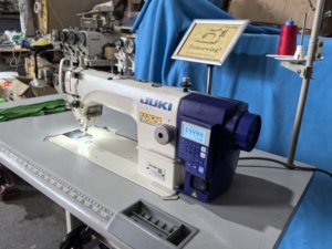 Machine à coudre industrielle JUKI DDL-7000A-7 à point noué, simple aiguille, coupe-fil automatique, entraînement direct, prix au Bangladesh - Product Image 3