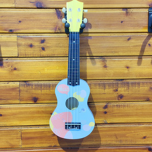 Ukelele de Madera de 21 Pulgadas, Nuevo, al por Mayor, Guitarra de Juguete Musical Clásica Mini para Niños - Product Image 2