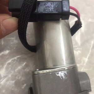 Válvula Solenoide de Bomba Principal Nueva para Excavadoras PC450-8, PC130-8, PC350-8, D65E, D85E - Números de Parte 702-21-07630, 702-21-07610, 702-21-07620 - Product Image 3