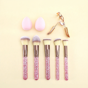 Juego de 8 <span class=keywords><strong>Brochas</strong></span> de Maquillaje con Pedrería Glitz and Glam, Estilo Profesional, <span class=keywords><strong>Brochas</strong></span> de Maquillaje de Lujo al por Mayor con Caja de Regalo - Product Image 2