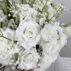 ดอกไม้ประดิษฐ์ทรงกลมสำหรับตกแต่งโต๊ะกลางงานแต่งงาน โรงแรม และงานอีเว้นท์ จากโรงงาน OEM - Product Image 4