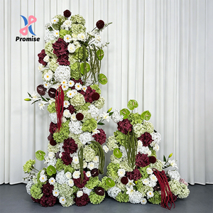 Decoración Floral Realista Hecha a Mano en Seda Blanca, Verde y Borgoña, para Entrada de Boda en Iglesia Moderna - Product Image 1