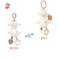Usine en gros dessin animé mouton dent colle jouet berceau suspendu hochet lit cloche pendentif landau jouet jouets en peluche