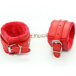 กุญแจมือสีแดงตุ๊กตาหนัง BDSM พันธนาการของเล่นทางเพศ BGO-0059 - Product Image 1