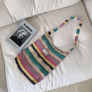 Sac fourre-tout en toile de coton à motif bonbons grande capacité avec fermeture éclair et deux poignées pour femme - Vente en gros LE PETIT RUISSEAU - Product Image 2