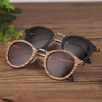 Expédition Rapide Lunettes de Soleil Unisexe en Bois Polarisées de Haute Qualité avec Logo Personnalisé et Design Cœur Métallique – Vente en Gros à Prix Abordable
