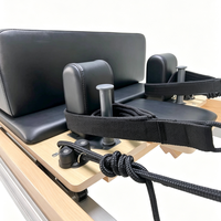 Vente en gros usine : Équipement d'exercice Platis – Reformer Pilates complet en bois d'érable avec poteau en aluminium pour studios de yoga
