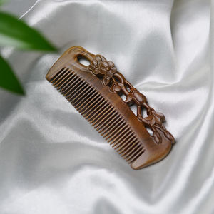 Pettine in Legno di Sandalo Dipinto e Intagliato a Mano, Moderno ed Ecologico, Portatile per Viaggi - Product Image 2