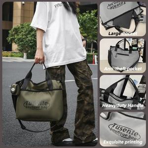 2 in 1 Logo kustom tahan air tiga warna nilon uniseks dompet koin Bolso tas tangan latihan kebugaran tas selempang bahu bepergian - Product Image 4