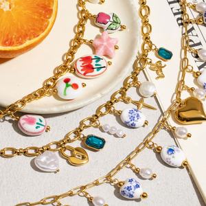 Collier tendance anti-ternissement en or 18 carats, véritable acier inoxydable, pendentif cœur en céramique, zircon et perle pour femmes et jeunes filles - Product Image 2