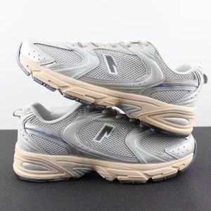 รองเท้าดีไซน์เนอร์คุณภาพสูงทุกฤดูกาล สำหรับกิจกรรมกลางแจ้ง ป้องกันเชื้อรา บรรจุภัณฑ์แบบยกแพ็ค รองเท้าทรง Dad Shoes - Product Image 3