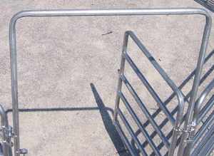 热卖12英尺重型牲畜牛畜栏铁丝网圆笔板，适用于美国马和山羊 - Product Image 4