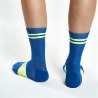 Chaussettes de course et de cyclisme personnalisées avec logo, chaussettes de compression résistantes à l'usure, chaussettes de course avec soutien de la voûte plantaire et logo personnalisé