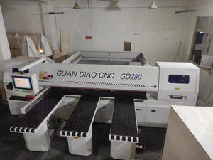 Scie à ruban verticale CNC informatisée économique et très appréciée avec double lame pour la découpe du MDF et du contreplaqué - Product Image 5