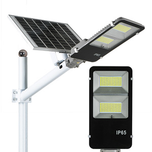 ไฟถนนโซลาร์เซลล์ LED อลูมิเนียมอัลลอย IP66 5000K แสงเดย์ไลท์ โพลีซิลิคอน รับประกัน 10 ปี ได้รับการรับรองมาตรฐาน CE พร้อมรีโมทคอนโทรล ติดผนัง - Product Image 1