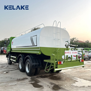Camion-citerne à eau Sinotruk HOWO 6x4 d'occasion, manuel, 30000L, diesel, pour l'assainissement, l'exploitation minière et le transport d'eau - Product Image 4