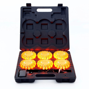 Kit de luces de emergencia LED impermeables para <span class=keywords><strong>coche</strong></span> Daimei, con estuche de carga, adecuado para viajes en auto y <span class=keywords><strong>coche</strong></span>. - Product Image 1