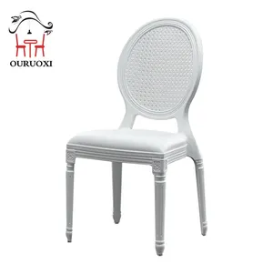 Sillas apilables de nuevo diseño Silla Chaise Sedia PP Silla de plástico para banquete Fiesta Evento de boda