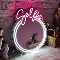 Miroir LED Néon Personnalisé à Ondes Irrégulières, Enseigne Murale Flexible en Néon, Art Mural Encadré pour Salon et Bar