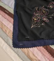 Foulard Hijab Personnalisé Brodé Couleur Unie Coton Voile Bandanas Ethniques Bordure Dentelle Carré Foulard Écharpes de Tête ODM OEM