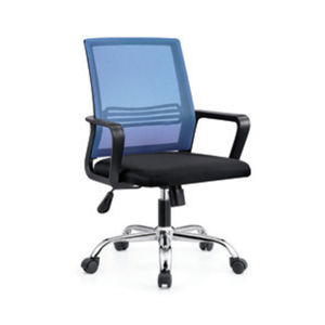 Vend une chaise de bureau ergonomique en cuir pivotante pour la direction - Product Image 4